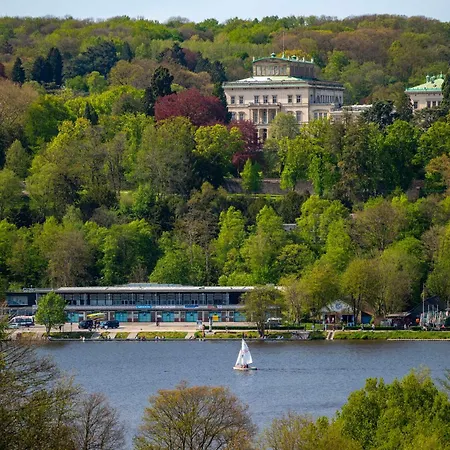 Apartmán Modern Und Ruhig, Mit Garage & Ps4, Nahe Messe, Rue Und Uniklinik, Voll Ausgestattete Kueche, Bad Mit Dusche Und Badewanne